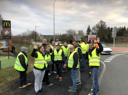 acte-ix-des-gilets-jaunes-alencon-retour-au-rond-point-d-arconnay_0.jpg