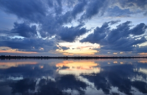 clouds-and-sunset-over-lake