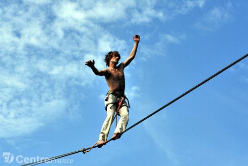 slackline-waterline-et-treeline-organise-a-marcillac-la-croi_2257231